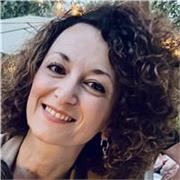 Laureata in lettere moderne con il massimo dei voti impartisce ripetizioni di materie di carattere umanistico e aiuto compiti