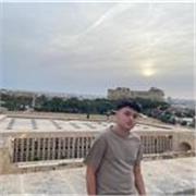 Estudiante recién graduado de bachillerato con conocimientos y ganas de enseñar para ayudar a quien lo necesite 