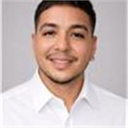 Profesor de matemáticas básicas apoyo escolar, paciente, empatico