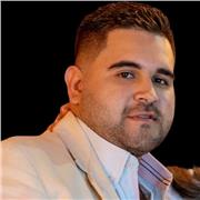 Profesor de español con experiencia en el idioma