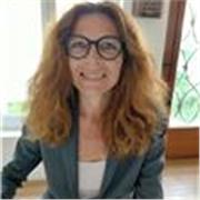 Professeure de français langue étrangère, bienveillante, dynamique, passionnée par le français, l’enseignement et les relations humaines
