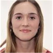 Estudiante de bachillerato con nivel avanzado de inglés