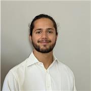 Professeur d'anglais natif, offre des cours de conversation pour aider avec l'aisance et la fluidité de l'expression