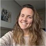 Maestra titulada en infantil, primaria, inglés, audición y lenguaje y educación especial. Con experiencia de más de 8 años