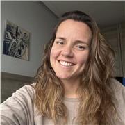 Maestra titulada en infantil, primaria, inglés, audición y lenguaje y educación especial. Con experiencia de más de 8 años