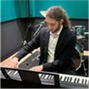 Insegno pianoforte, teoria, solfeggio e ear training