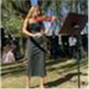 Profesora de música y de violín con título de conservatorio