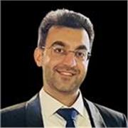 Insegnante di inglese esperto e supervisore accademico con oltre otto anni di esperienza.