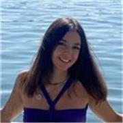 Insegnante di greco antico , laureata in filologia classica ,di madrelingua greca e con una conoscenza di italiano avanzata