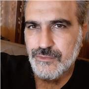 Maestro d'arte esegue lezioni private di disegno e pittura