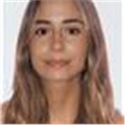 Soy Alicia Ruiz, estudiante de Medicina en la UB. Doy clases de ESO en ciencias, matemáticas e inglés, con un enfoque claro y cerc