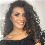 Profesora apasionada, creativa y paciente con una experiencia de 3 años que ama trabajar con las personas y contribuir a su desarrollo