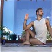 Bonjour :) je suis Alex, je suis  diplôme professeur de Yoga Vinyansa 220h récemment en juin 2024 et j'aimerais donner des cours d