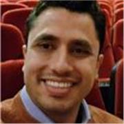 Profesor de diseño gráfico con conocimiento amplio en software de diseño como Adobe Illustrator, Photoshop, Premier y After Efects