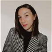 Sono una ragazza neolaureata in Chimica e Tecnologia Farmaceutiche, vorrei trasmettere ai ragazzi la bellezza della scienza con lezioni divertenti!