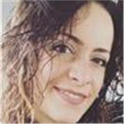 Diplomata Liceo Socio-Psico Pedagogico. Laureata in Scienze e Tecniche Psicologiche L-24