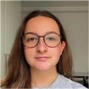Profesora de inglés para niños de primaria principalmente
