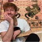 Maestro di musica, impartisce lezioni inerenti ogni aspetto dell'ambito musicale a ragazzi di Elementari/Medie
