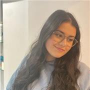 Profesor de guitarra para niños y adultos con ningún nivel o nivel básico.