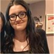 Ragazza offre ripetizioni di matematica per ragazzi dalle elementari alle superiori