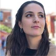 Madrelingua italiana, appassionata di linguaggio, comunicazione ed educazione, offre ripetizioni di italiano, inglese, spagnolo e latino