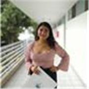 Maestra de inglés con experiencia en clases en línea para niños