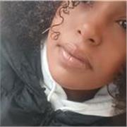 Doy clases de Inglés a niños de 3 a 12 años, no tengo titulación pwro hablo ingles nativo, soy muy entusiasta y dinamica