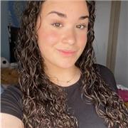 Desde pequeña me defino como una persona responsable , atenta y extrovertida . Me gustaría dar clases a niños y niñas de primaria