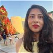 Comprometida y carismática, a un público con ganas de aprender un nuevo idioma 