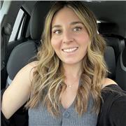 Soy muy responsable, paciente y organizada. Me encantaría cuidar de niños/as pequeños/as  y ayudar a realizar tareas escolares