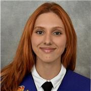 Profesora de biología, física, química y matemáticas para todos los niveles. Además de dar inglés para primaria, ESO y Bachiller.