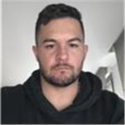Profesor con 2 años de experiencia da clases de SQL