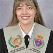 Periodista amante de lengua y literatura y apta para varios niveles y edades