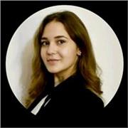 Joven profesora de idioma italiano y matematicas para todos los cursos de primaria y secundaria