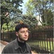 Si sientes curiosidad por el mundo musical o deseas mejorar con tu instrumento, me apasiona trabajar con nuevos músicos. Escríbeme