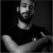 Laureato in fotografia