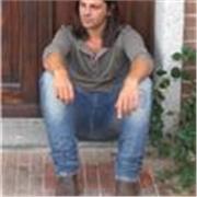 Mi Chiamo Matteo Spano , sono insegnante professionista di chitarra per tutti i livelli e tutte le età