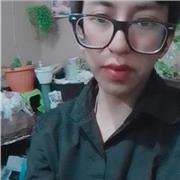 Profesor de español imparte clases de español a niños