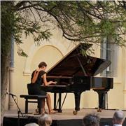 Piano en Harmonie : Cours Personnalisés avec Bienveillance et Pédagogie pour Évoluer à Votre Tempo