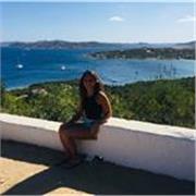 Sono stata ragazza alla pari negli USA per un anno. Vissuto in famiglia ospitante. Mi propongo come aiuto compiti inglese,italiano