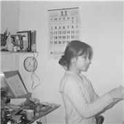 London-based art tutor offering online and in-person lessons for A-level Art, uni portfolio prep, and serious skill improvement.