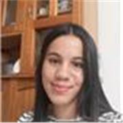 Profesora de apoyo escolar, niños y niñas de primaria