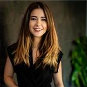 English teacher with over 15 years of experience in tutoring all levels