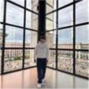 Ciao, mi chiamo Diego Manfredi.
Ho 21 anni, ho il diploma dell’ITE Melloni.
Sono auto munito.