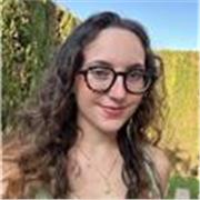 Estudiante de Medicina amante del inglés, ofrezco clases de inglés para mejorar el vocabulario, la gramática y la comunicación.