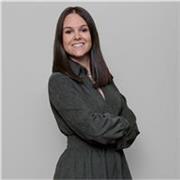 Apasionada, perfeccionista y curiosa; enseño a estudiantes y profesionales que buscan aprender, mejorar y explorar con entusiasmo