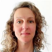 Profesora titulada en ESO y Bachillerato con especialidad en Filosofía. Experiencia en música, lenguaje musical y saxofón.