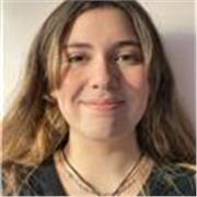Profesora con C1 en Inglés con experiencia dando clases en distintas materias 
