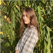 Sono una ragazza che deve finire l’ultimo anno di ragioneria, della sezione AFM (amministrazione finanza marketing)