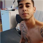Joven de 23 años(6 vividos en Bruselas,Bélgica) busca alumnos que quieran repasar lo dado en el instituto y poder prepararlos para los exámenes